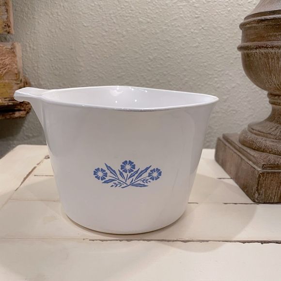 Corningware Other - Vintage Corningware Saucemaker Cornflower Blue Measuring Cup Kitchen mixing bowl